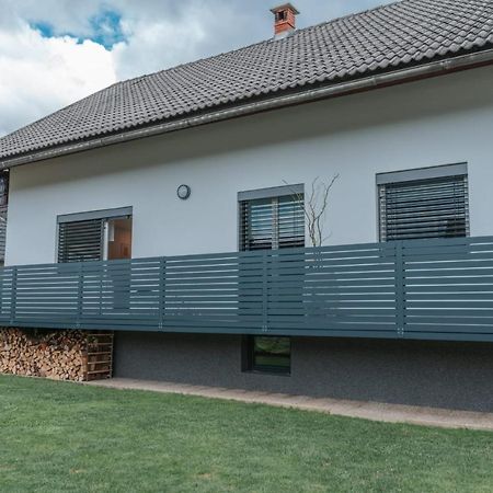 Apartma Lamberger Zirovnica Екстериор снимка