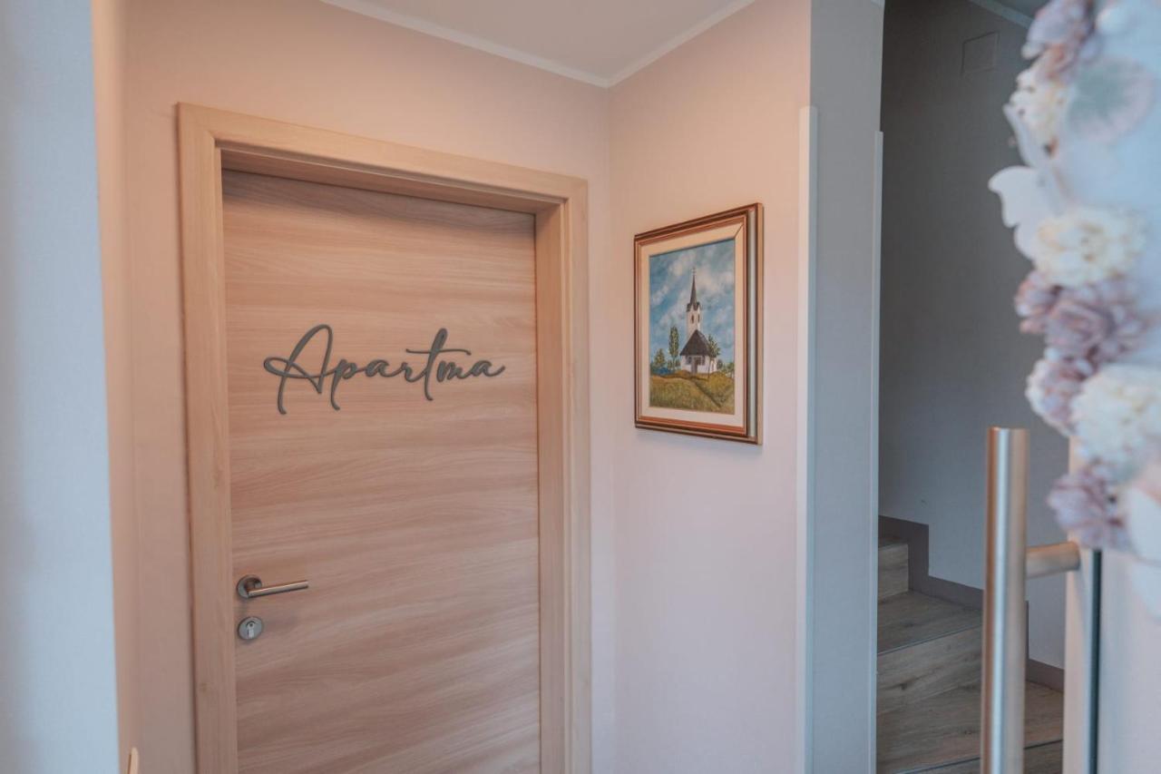 Apartma Lamberger Zirovnica Екстериор снимка