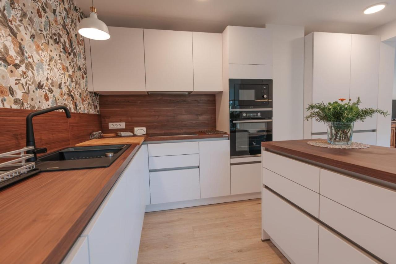 Apartma Lamberger Zirovnica Екстериор снимка