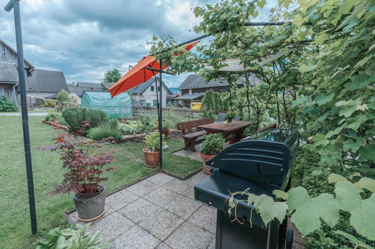 Apartma Lamberger Zirovnica Екстериор снимка